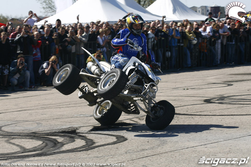 otwarcie sezonu motocyklowego 2007 marcin grochowski na boku